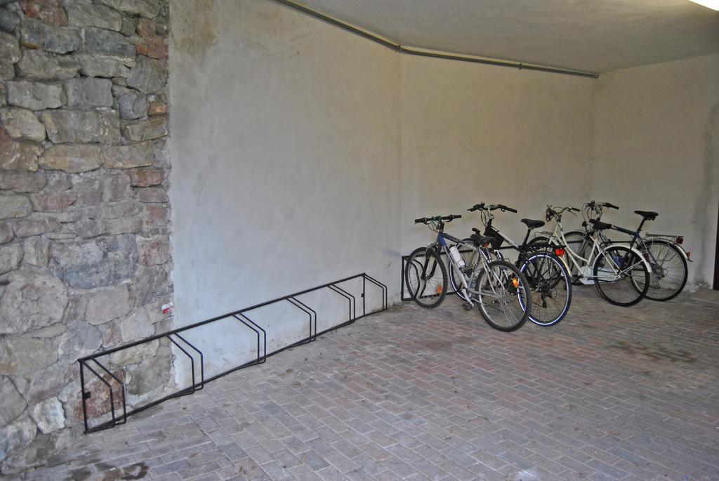 Hotel Garni Delle Rose Ceniga Exterior foto